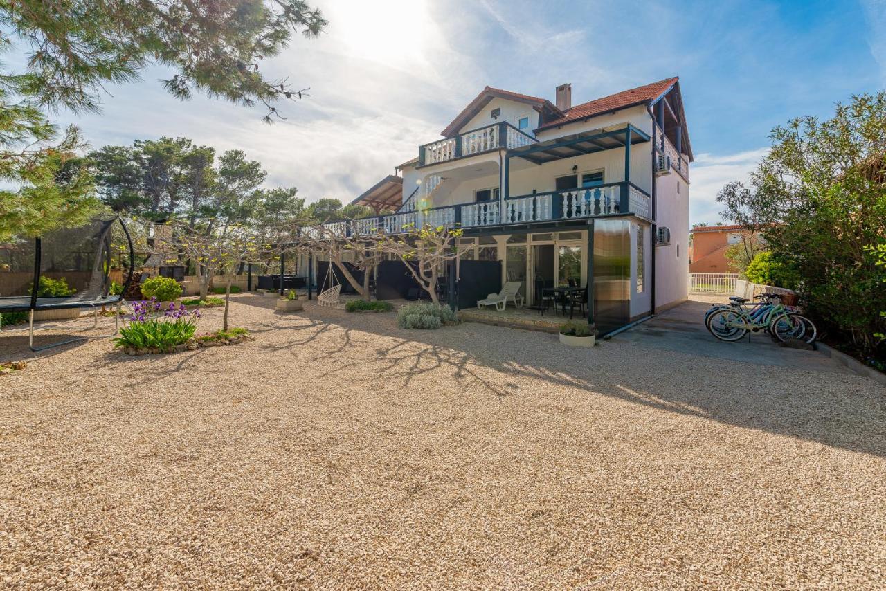 Apartments Villa Agape Vir Esterno foto
