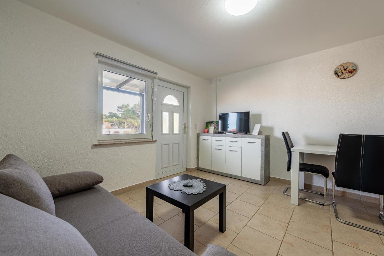 Apartments Villa Agape Vir Esterno foto