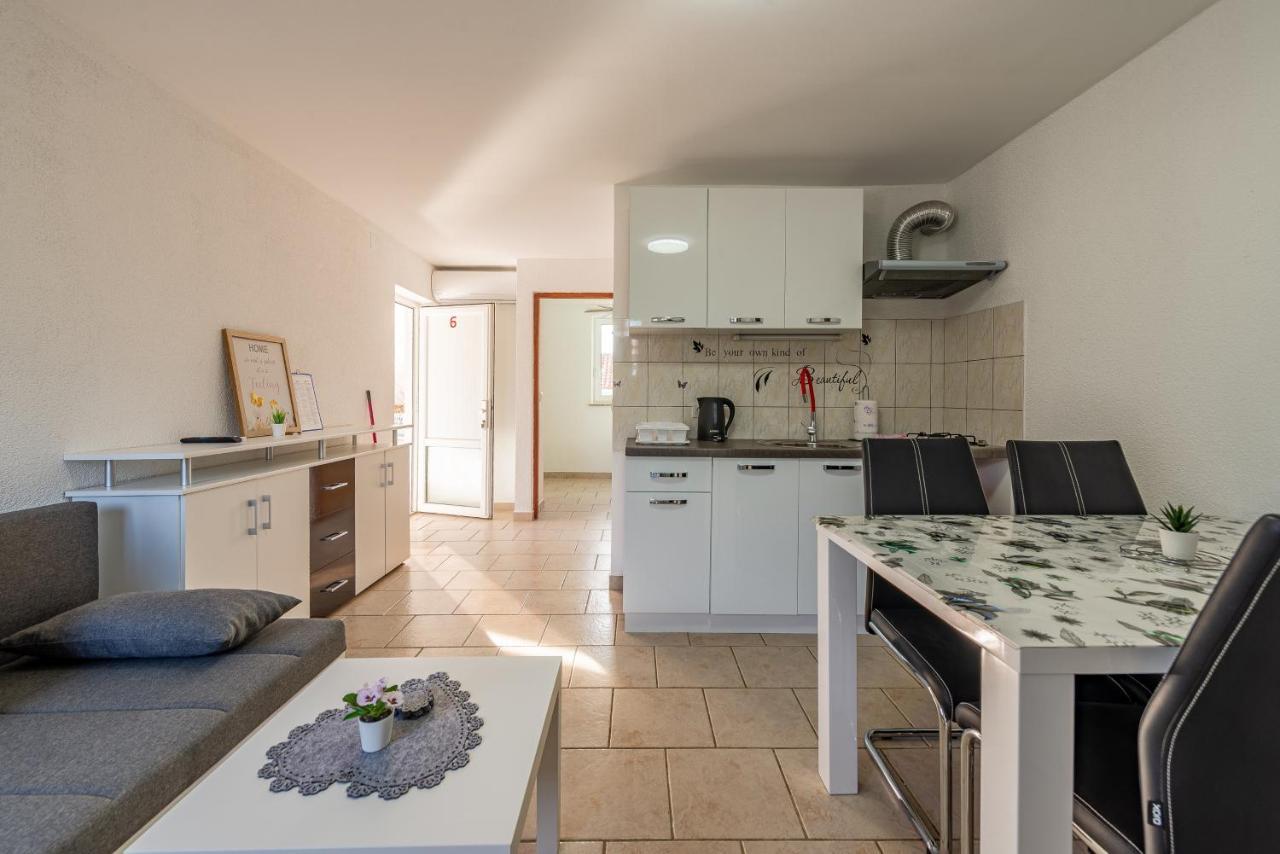 Apartments Villa Agape Vir Esterno foto