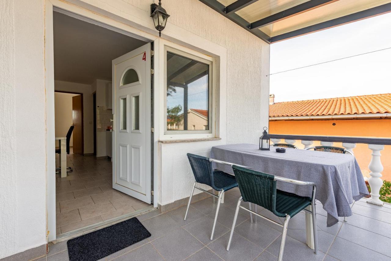 Apartments Villa Agape Vir Esterno foto