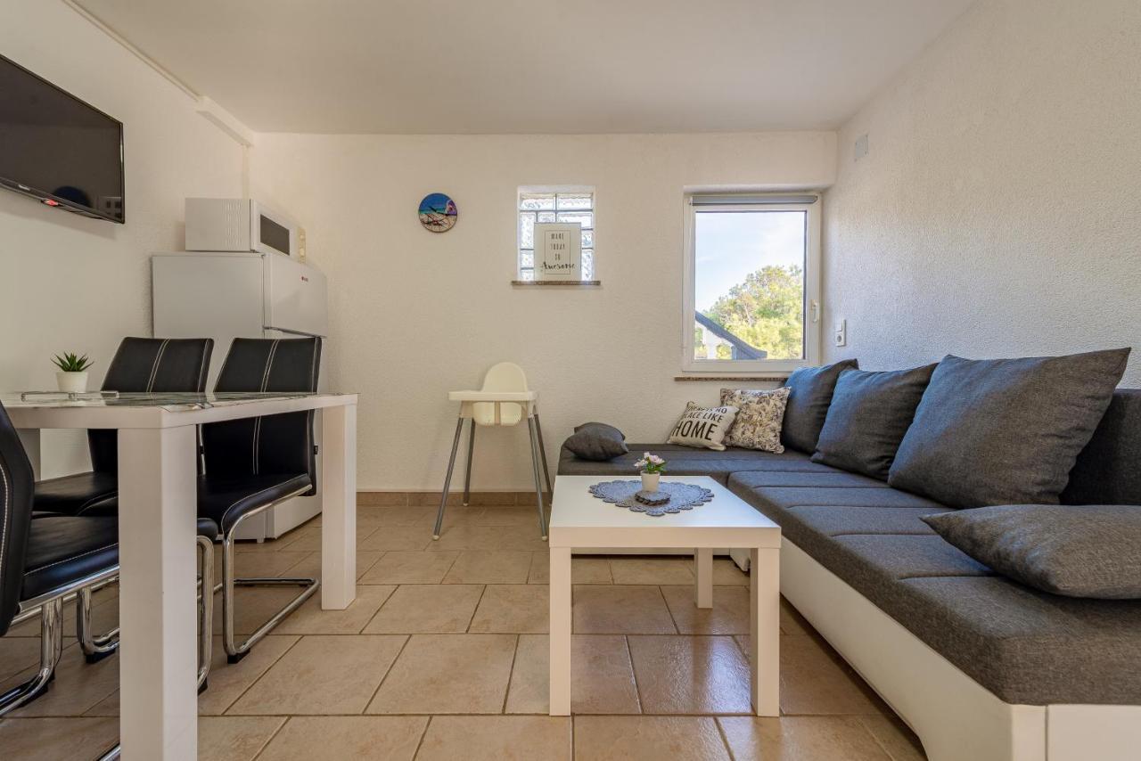 Apartments Villa Agape Vir Esterno foto