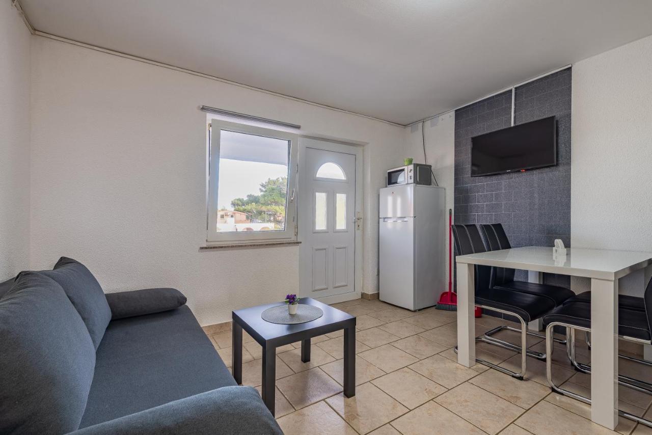 Apartments Villa Agape Vir Esterno foto