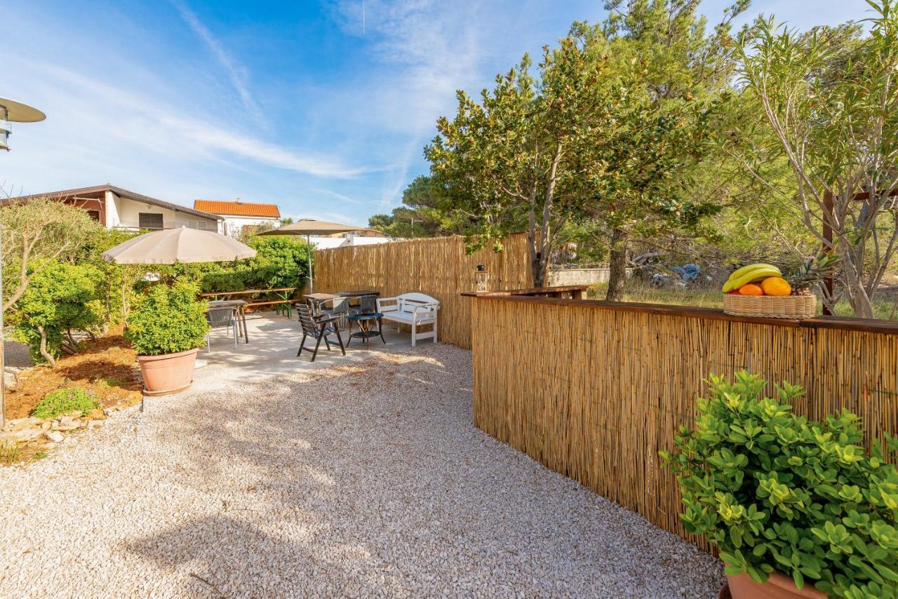 Apartments Villa Agape Vir Esterno foto